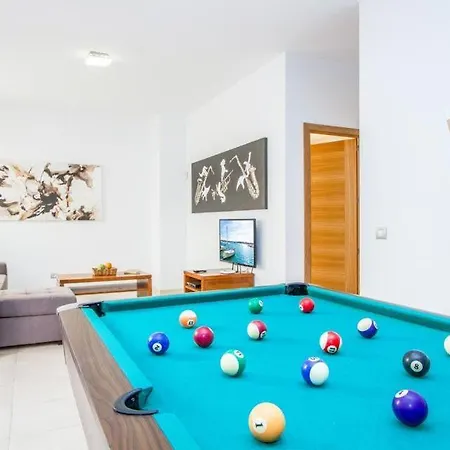 Villa Playa Blanca Sleeps 8 Pool Air Con Wifi *