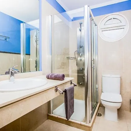 Playa Blanca Sleeps 8 Pool Air Con Wifi Villa